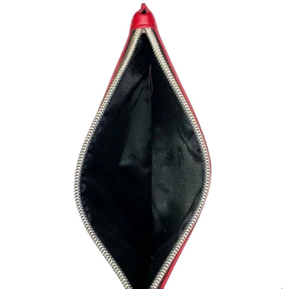 Victoria's Secret Red XOXO Zippered Wristlet - Picture 6 of 7